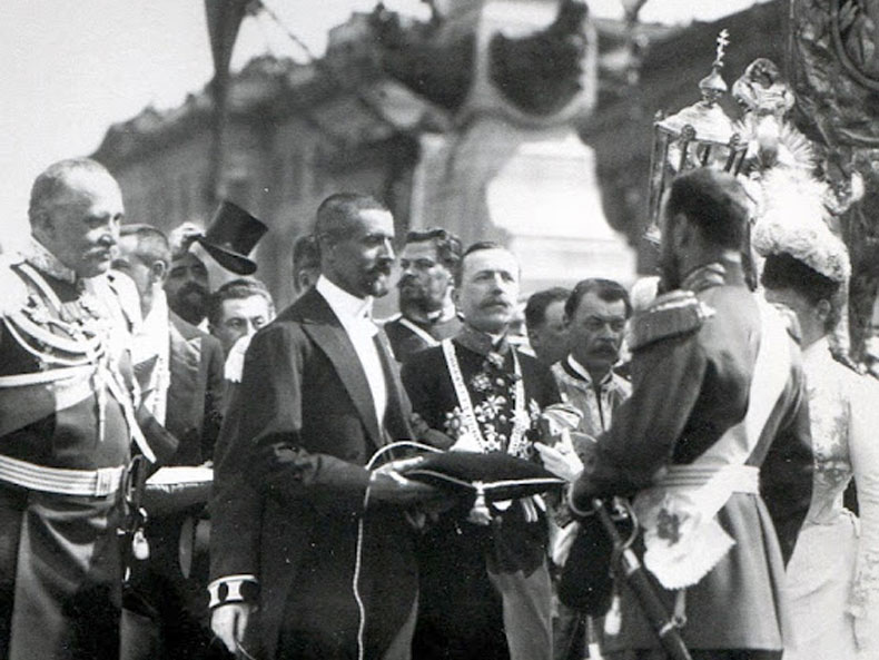 Троицкий мост: памятные медали 1903 года